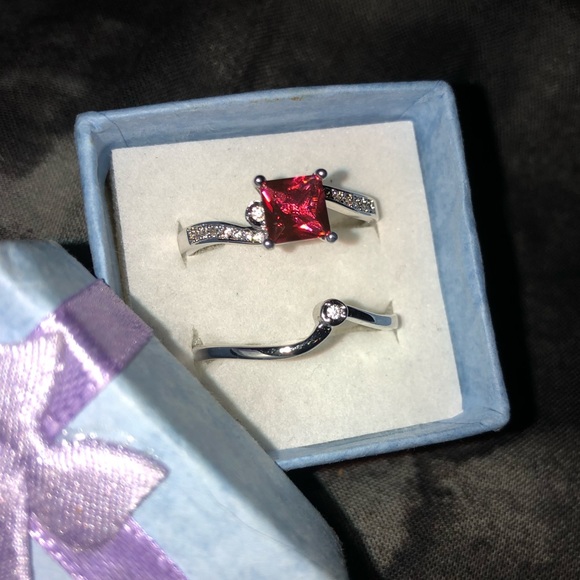 Brand new Dark Pink Sapphire, Sz 9 .925 SS - Picture 1 of 2
